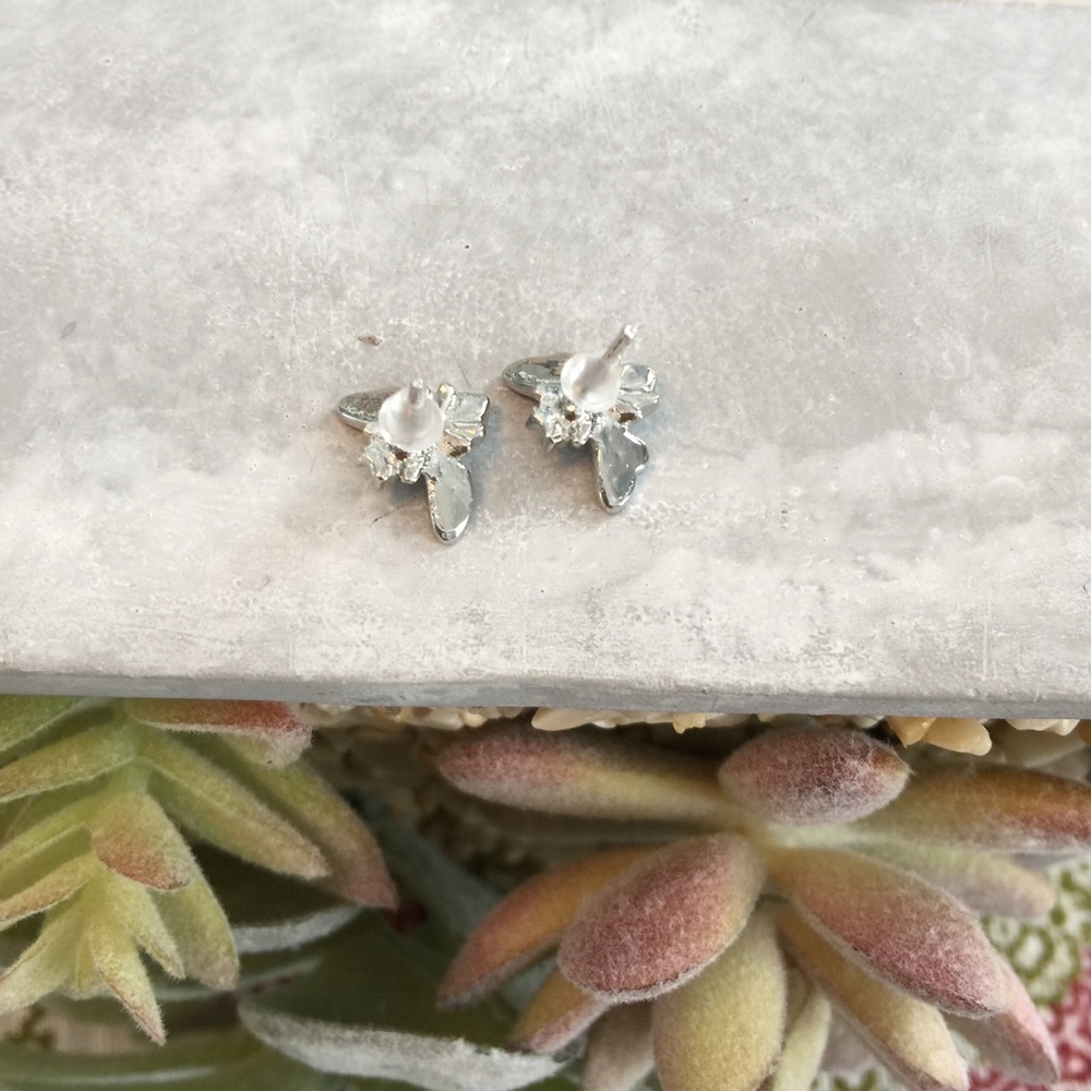 Silver Honey Bee Stud Earrings - Picture 3 of 3